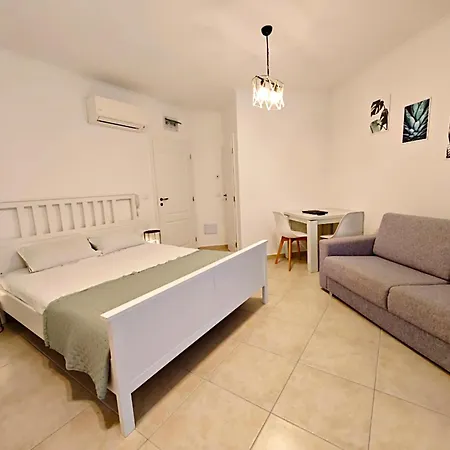 Marino Mar Boutique Apartments, Sauna & Wifi Inclusive ساني بيتش