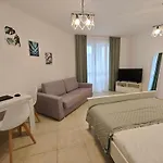 מלון דירות Marino Mar Boutique Apartments, Sauna & Wifi Inclusive