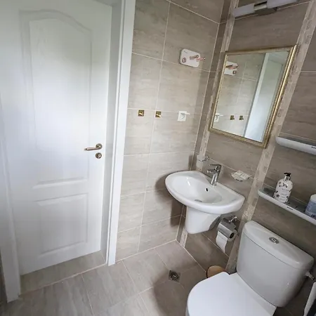 Marino Mar Deluxe Studios, & Indoorpool Inclusive מלון דירות