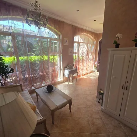 מלון דירות Marino Mar Deluxe Studios, & Indoorpool Inclusive