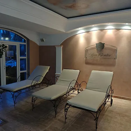 Marino Mar Deluxe Studios, & Indoorpool Inclusive 3*