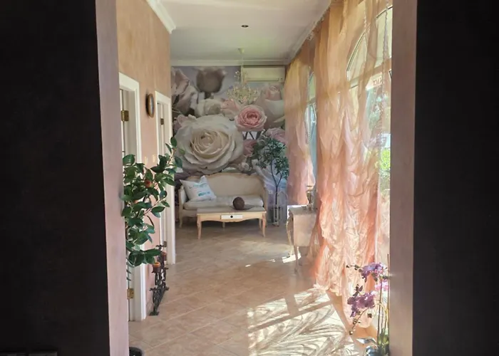 Marino Mar Boutique Apartments, Sauna & Inclusive アパートホテル サニービーチ