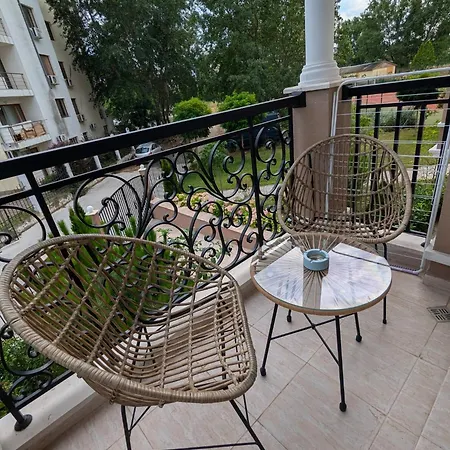 Marino Mar Boutique Apartments, Sauna & Wifi Inclusive 아파트호텔