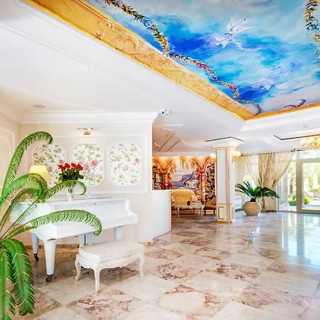 Marino Mar Deluxe Studios, & Indoorpool Inclusive