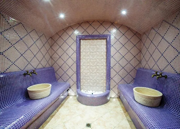 Marino Mar Deluxe Studios, & Indoorpool Inclusive